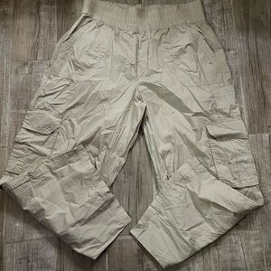 Aerie Women's Cream Cargo Pants